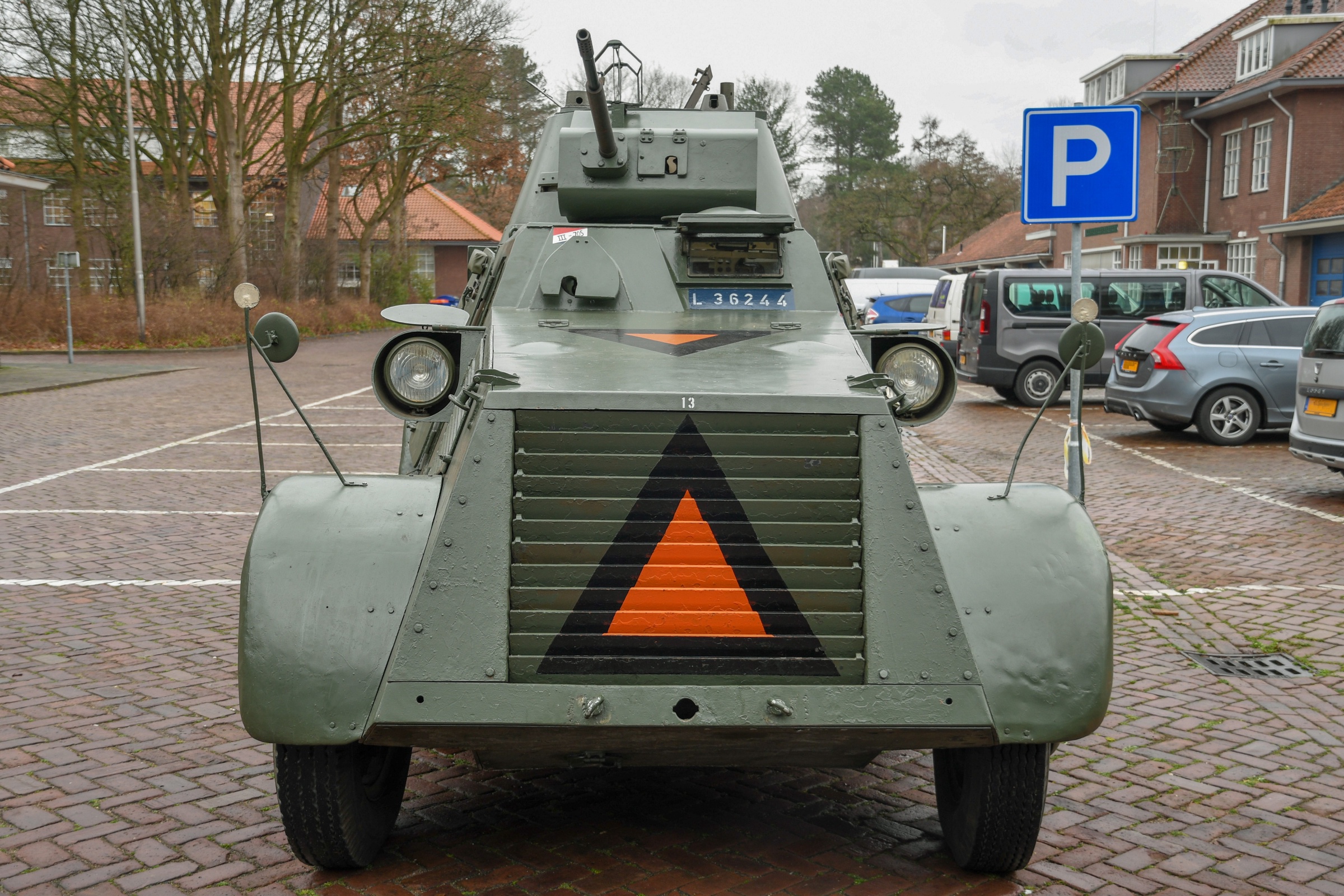 Landsverk L-180  (M.38)