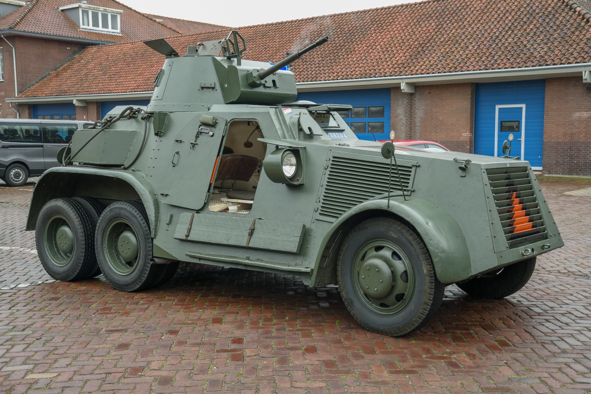 Landsverk L-180  (M.38)