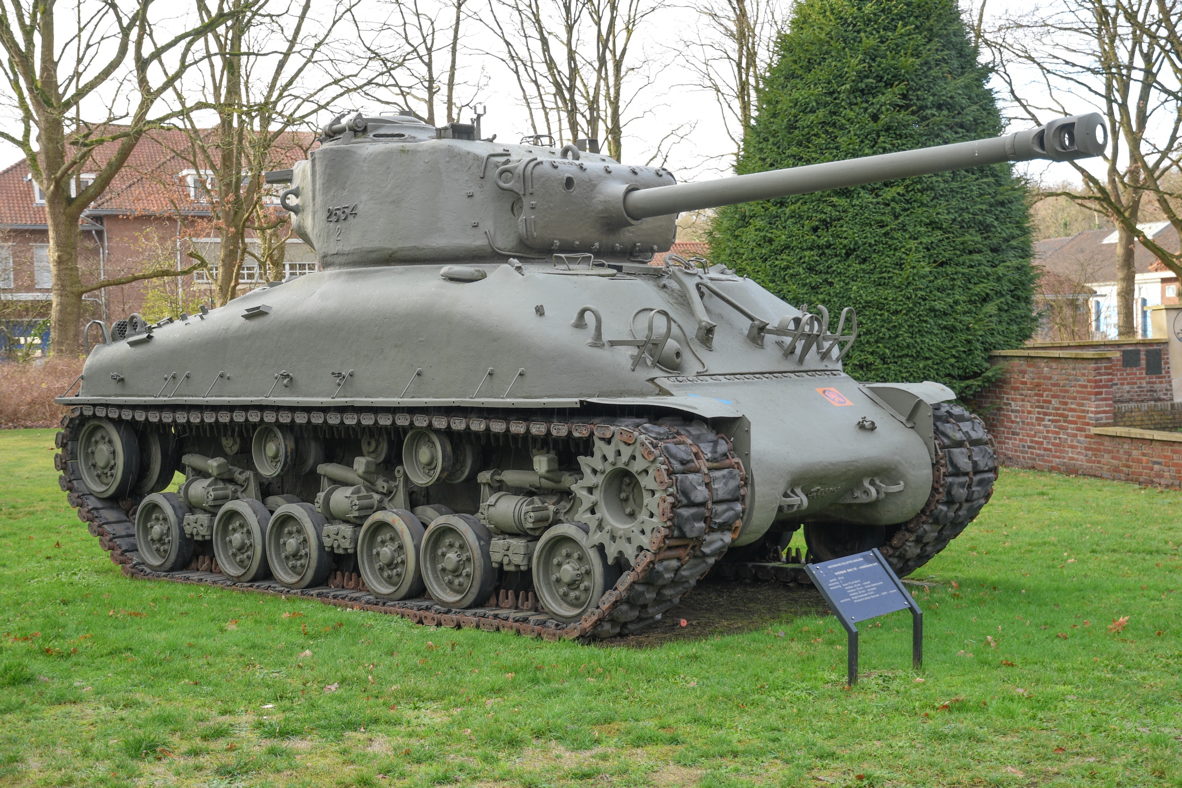M4A1(76)W HVSS Sherman