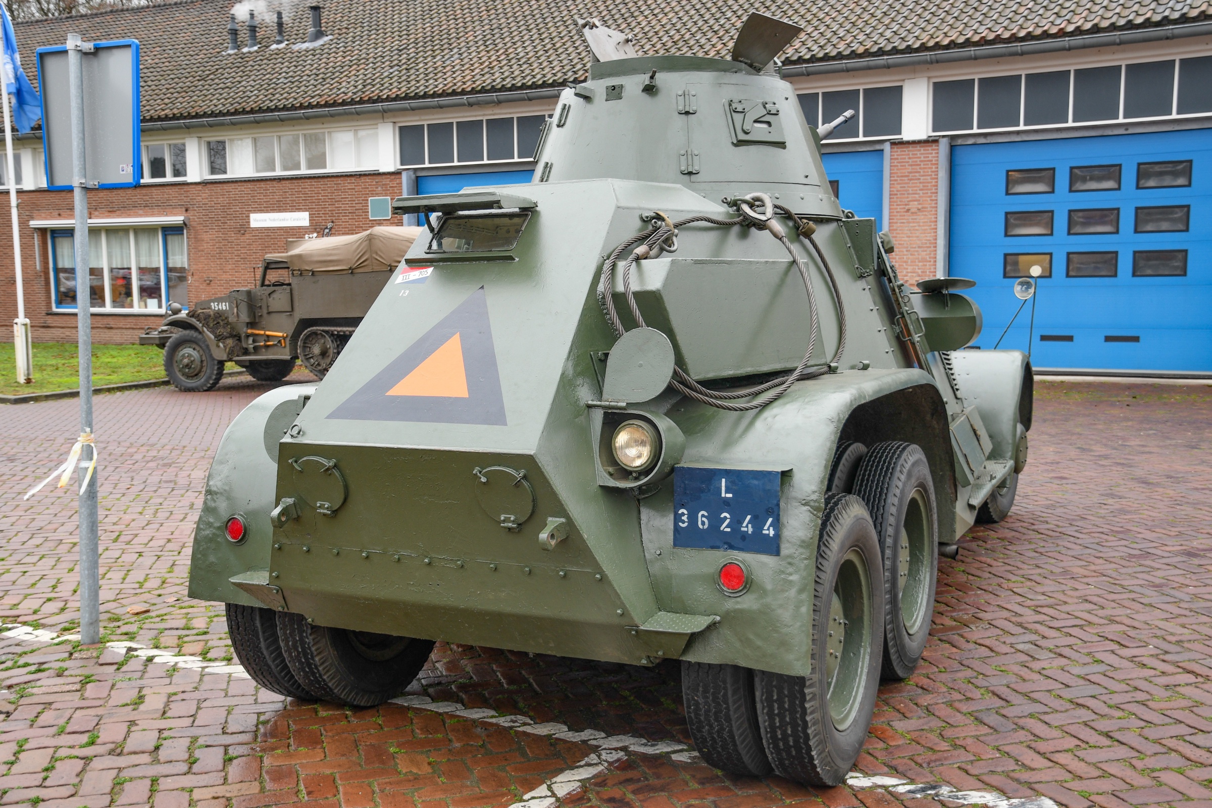 Landsverk L-180  (M.38)