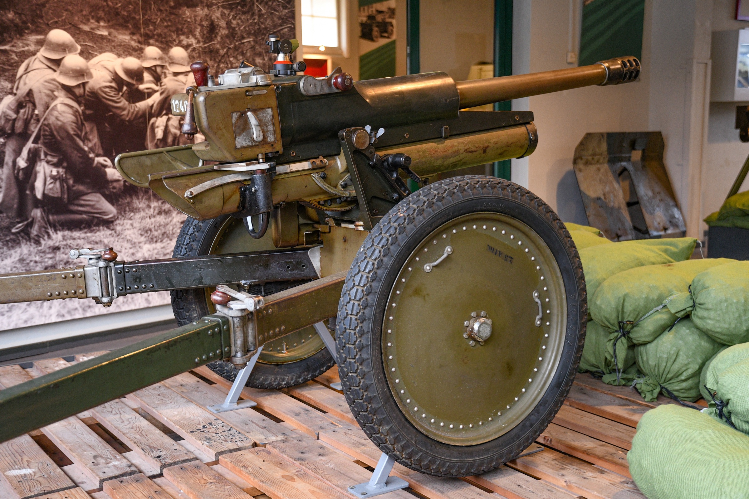 4.7 cm Bohler PAG
