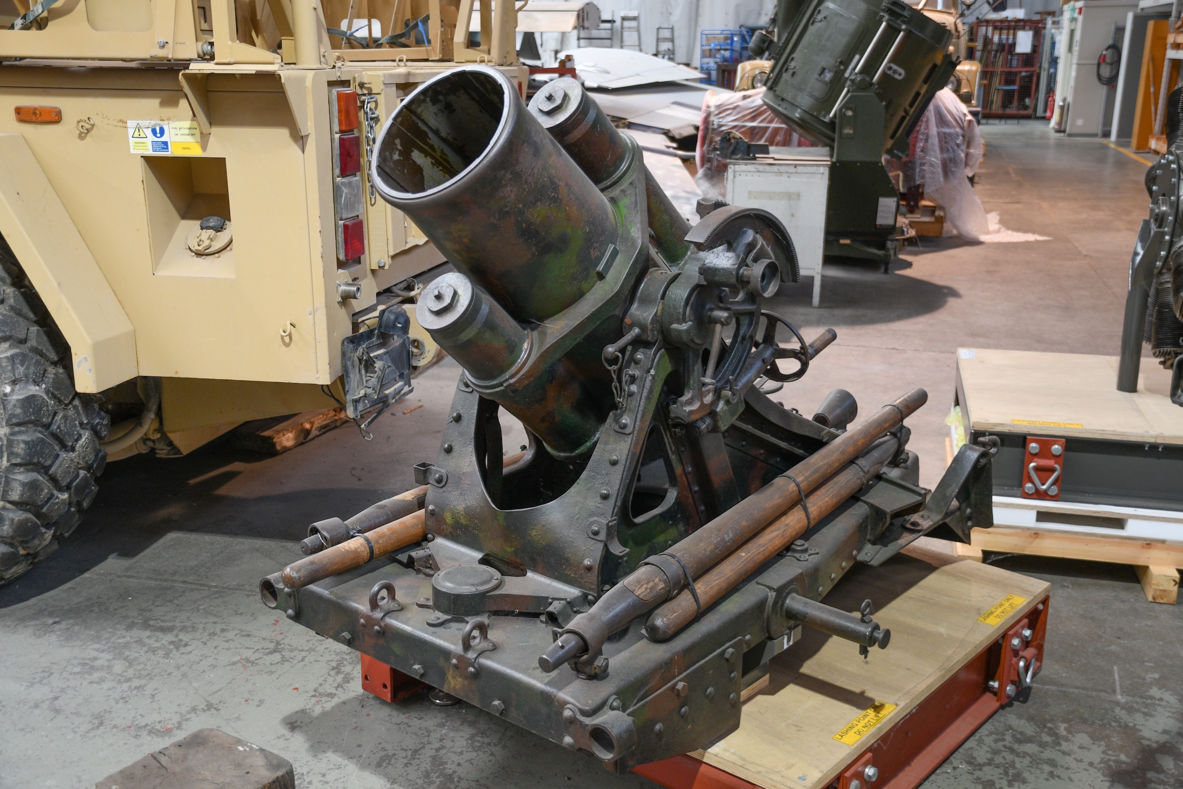 25 cm schwerer Minenwerfer alter Art 25 cm schwerer Minenwerfer alter Art