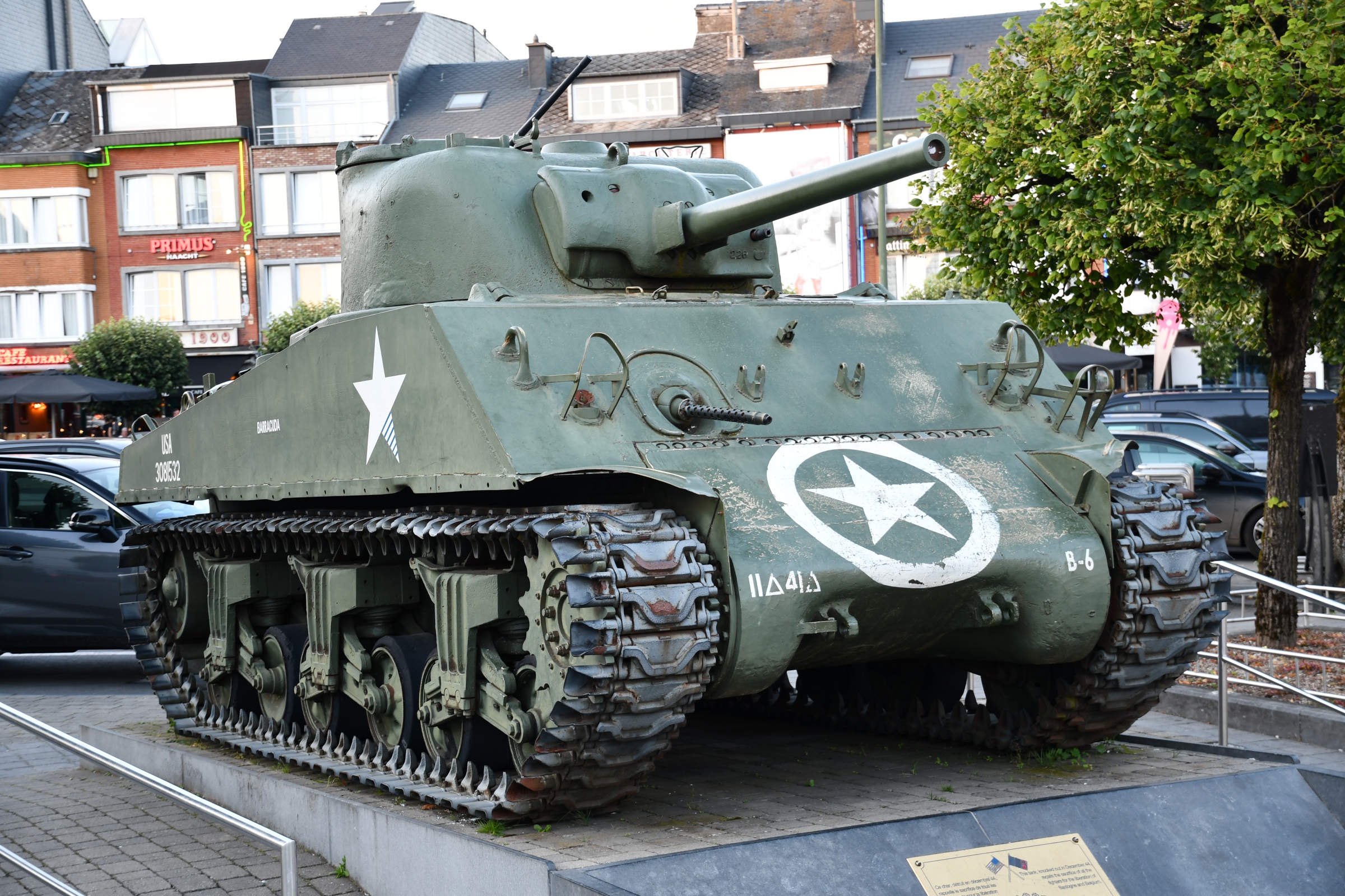 M4A3(75)W Sherman  (Bastogne, Belgium) 