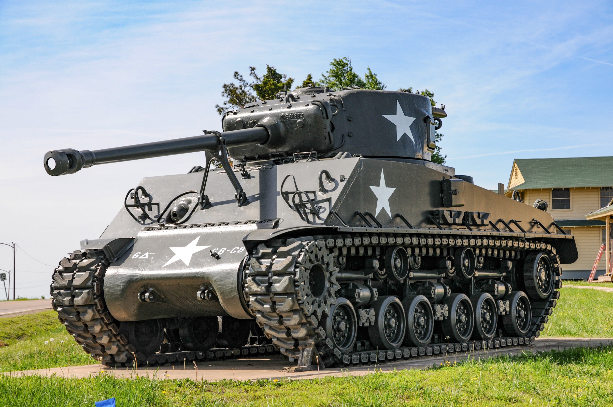 M4A3E8 Sherman  (Fort Leonard Wood, USA) 