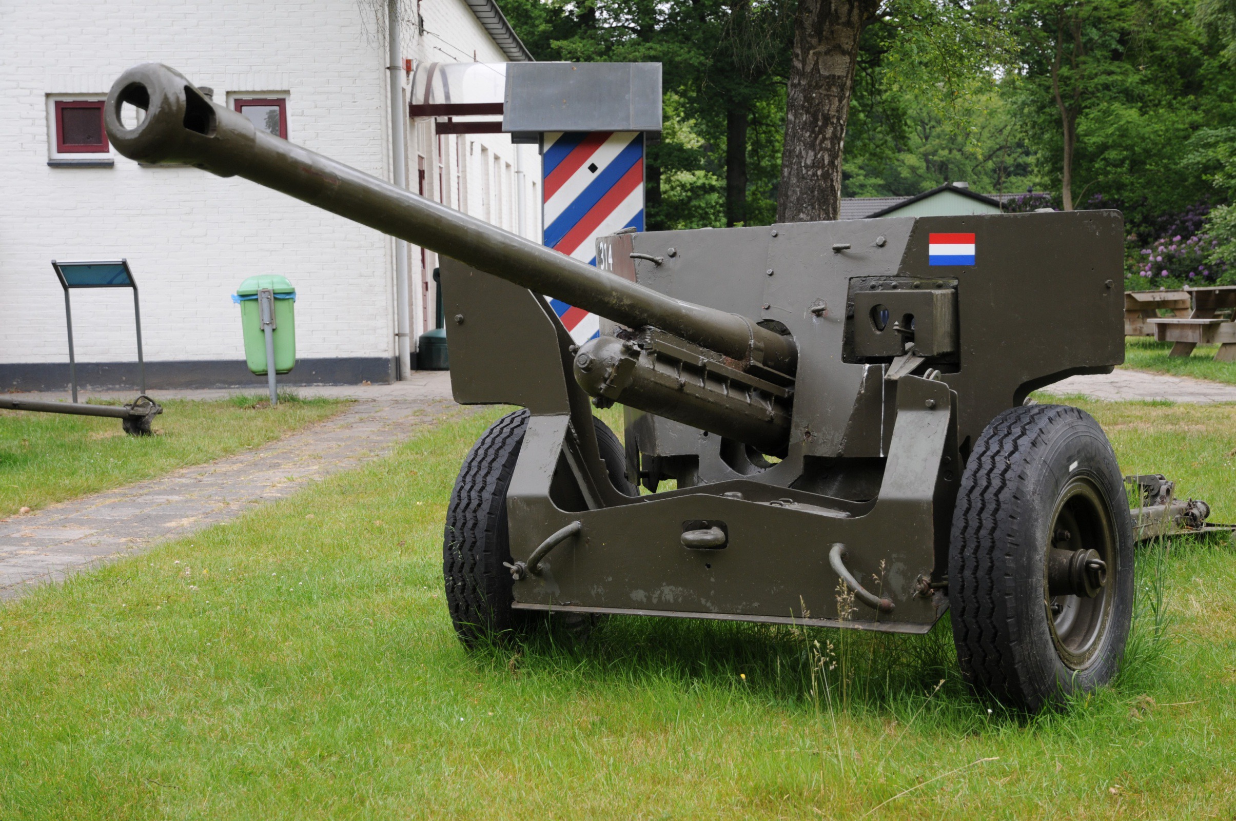 Ordnance QF 6 pounder  (Netherlands)