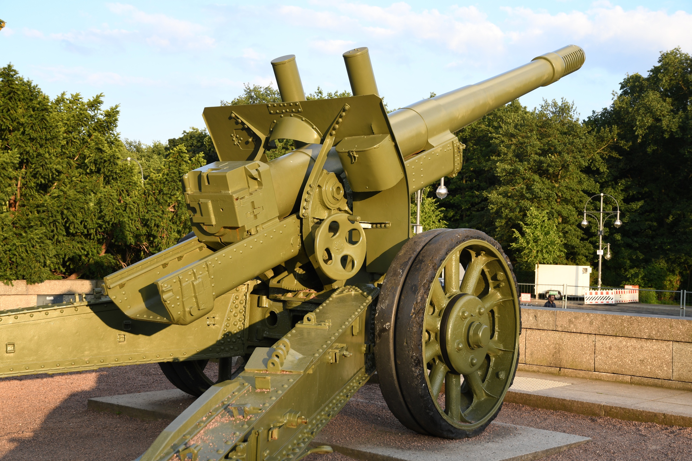 152 mm Howitzer Gun M1937 (ML-20)