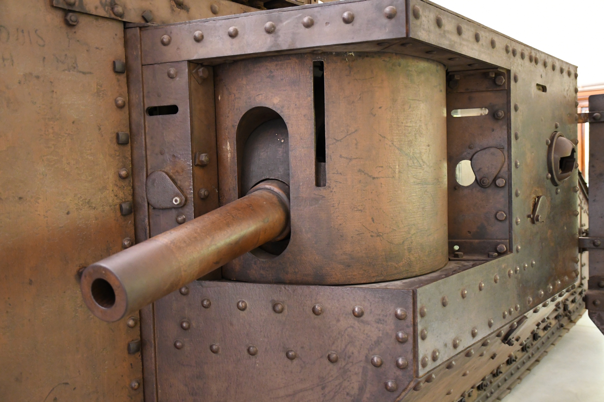 Mark IV  (QF 6 pounder 6 cwt, 23 caliber)