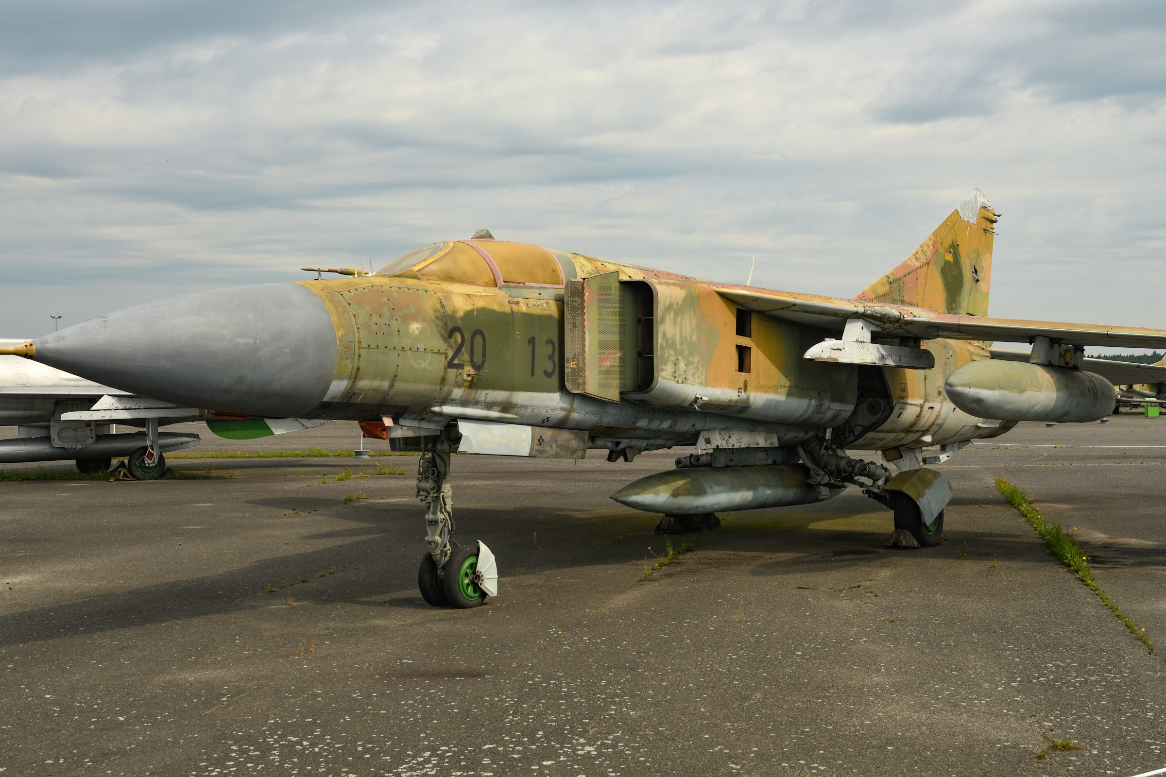 Mikoyan-Gurevich  MiG-23MF  (Flogger-B)