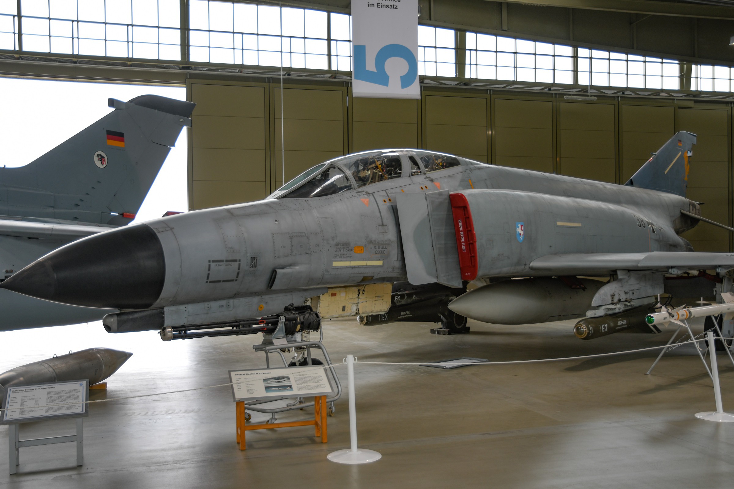 McDonnell-Douglas F4F Phantom-II