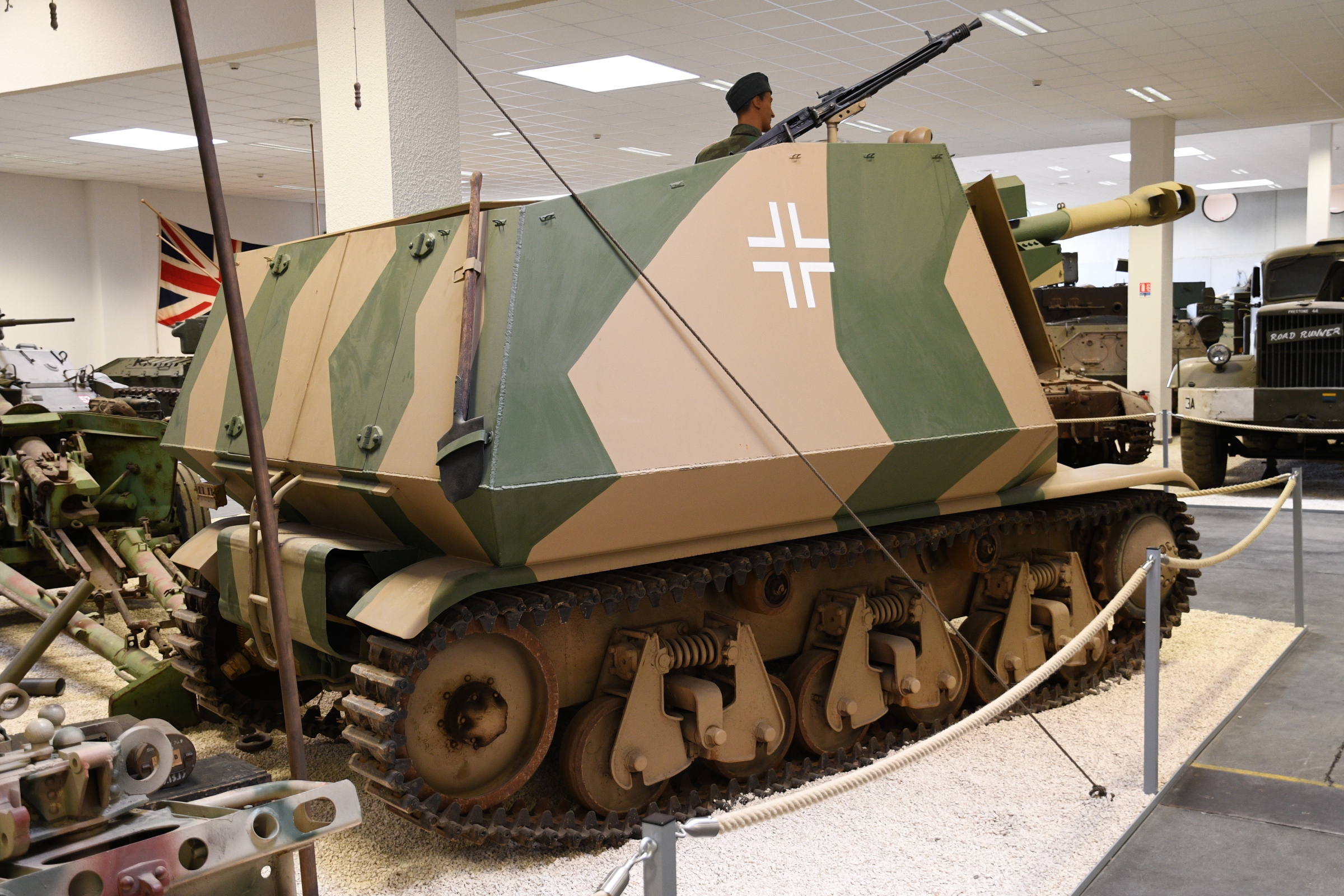 10.5 cm leFH 18 auf Geschutzwagen 38H(f)  (Partially replica)