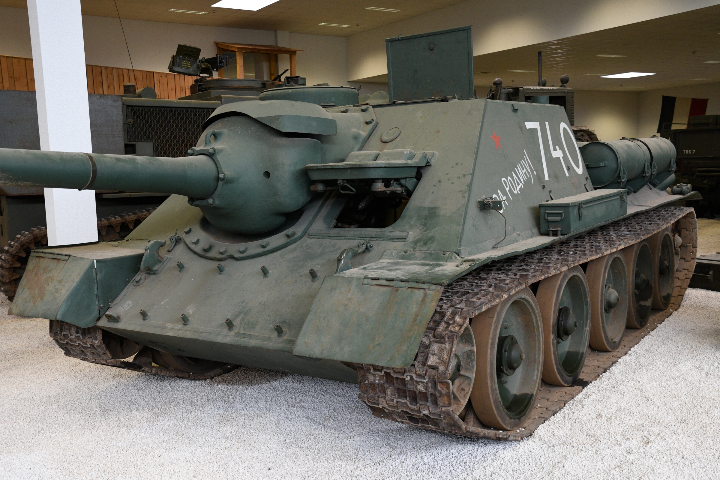 SU-100