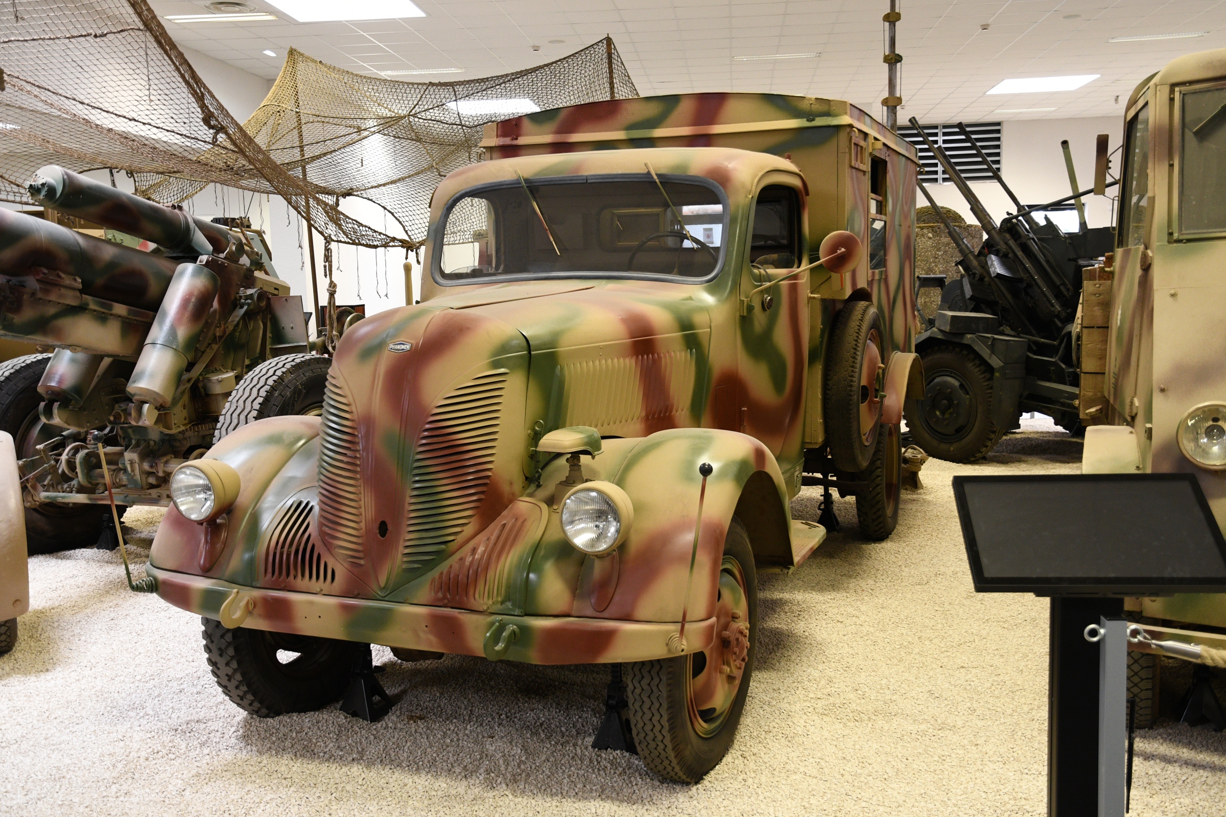 Phaenomen Granit 1500 S  (Radio vehicle)