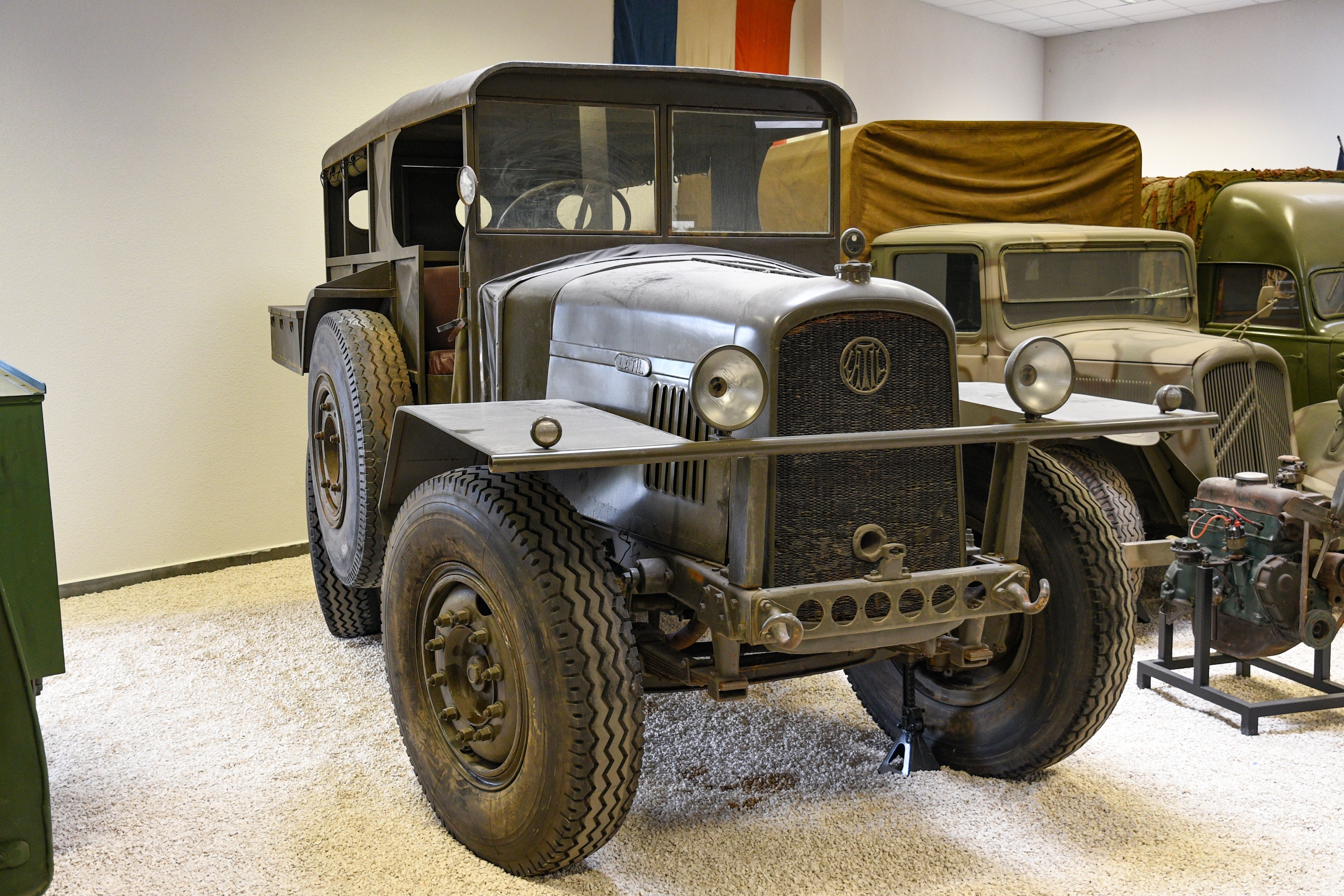 Latil  M2TL6 (Belgian artillery tractor)