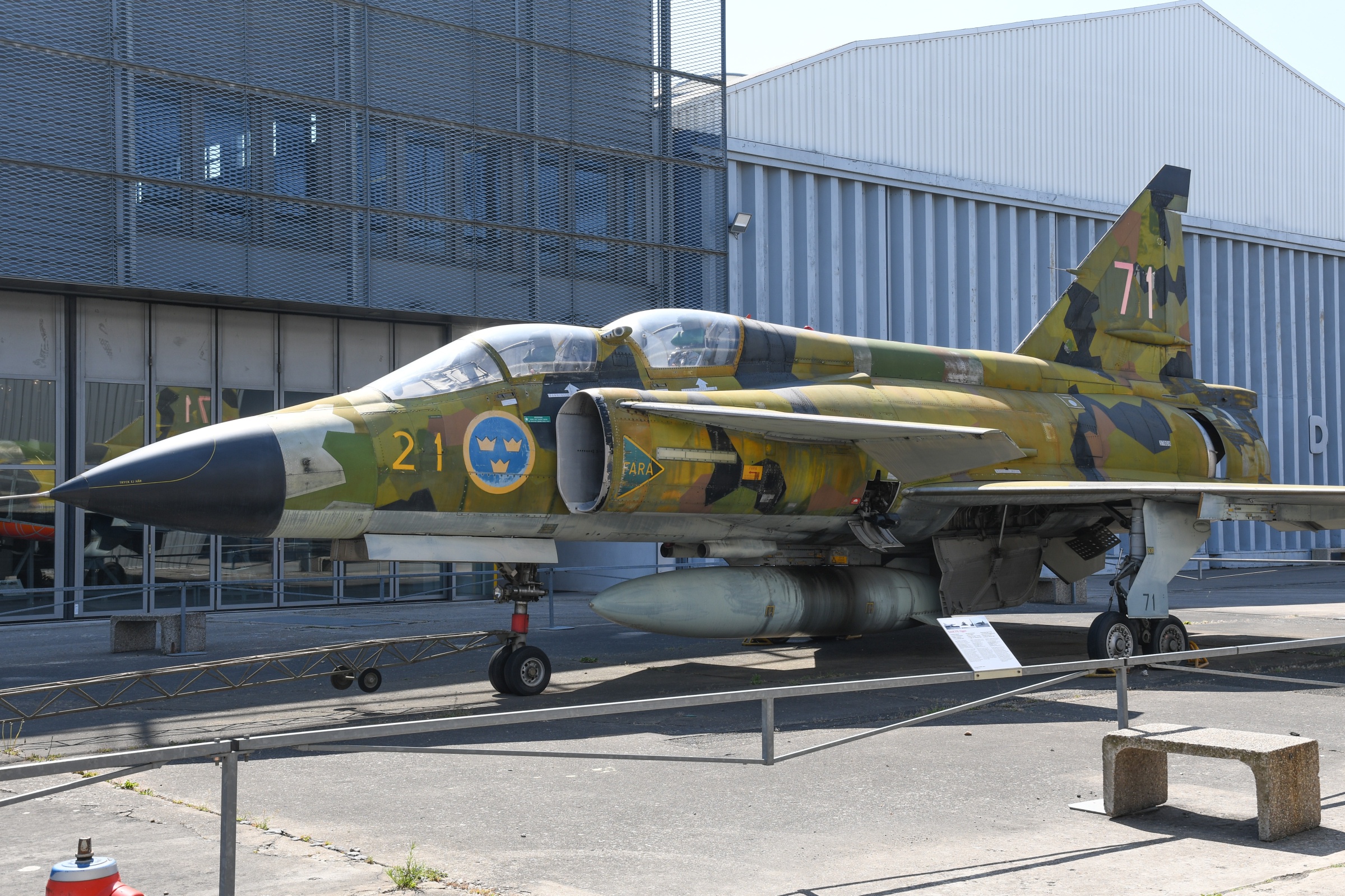 SK-37E Viggen