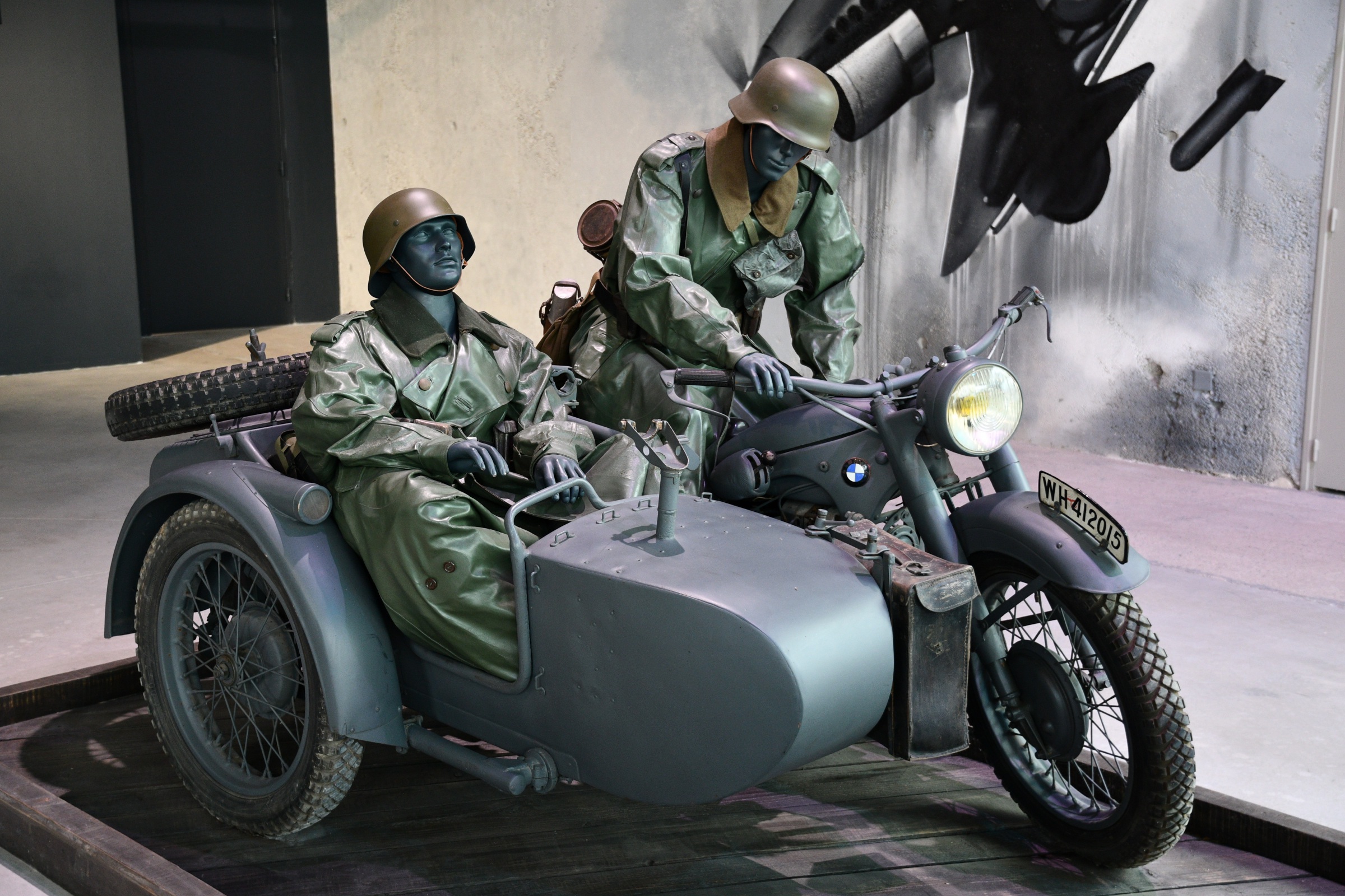 BMW R12