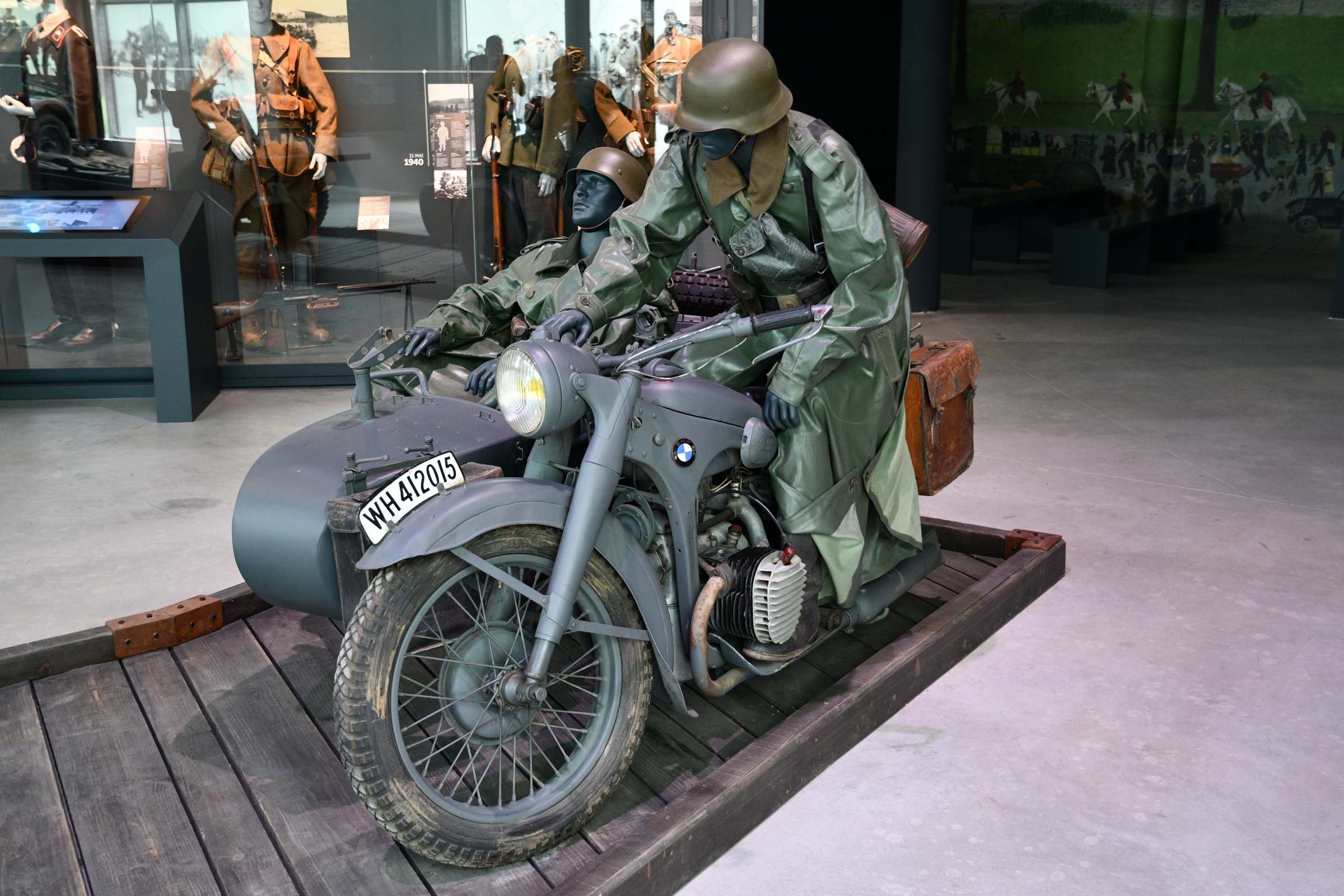 BMW R12