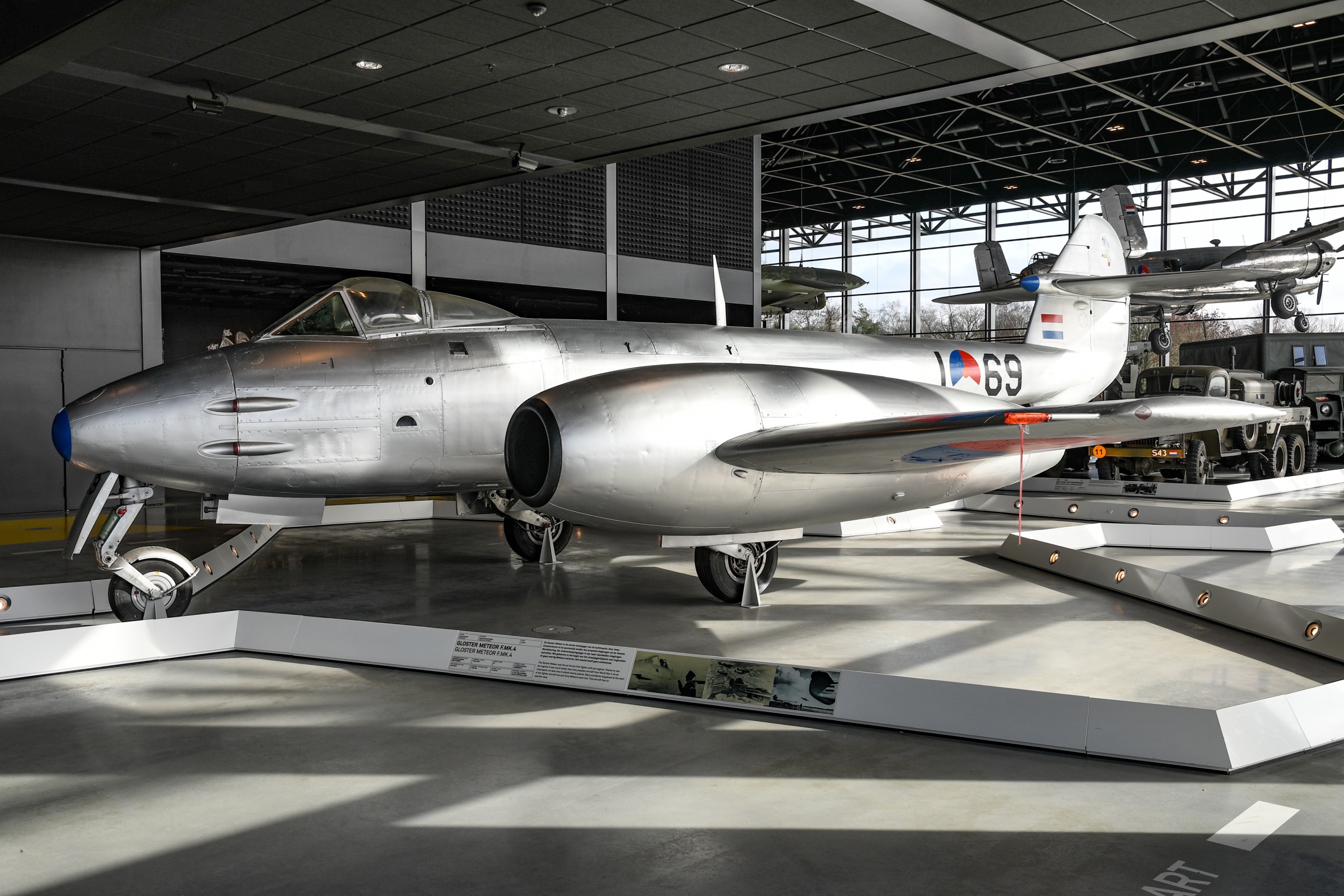 Gloster Meteor F.4