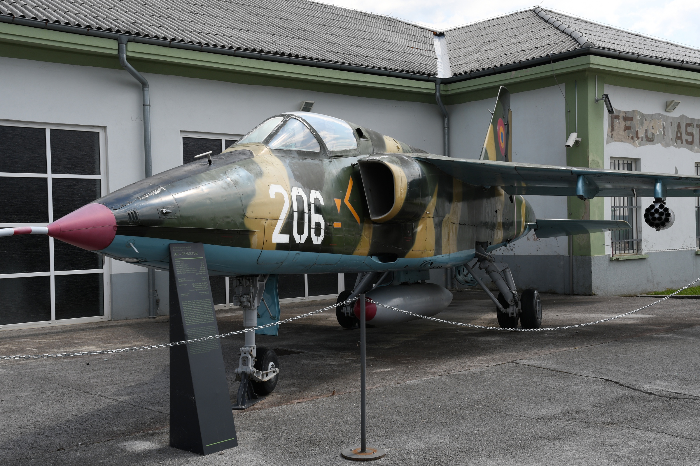 IAR-93  Vultur