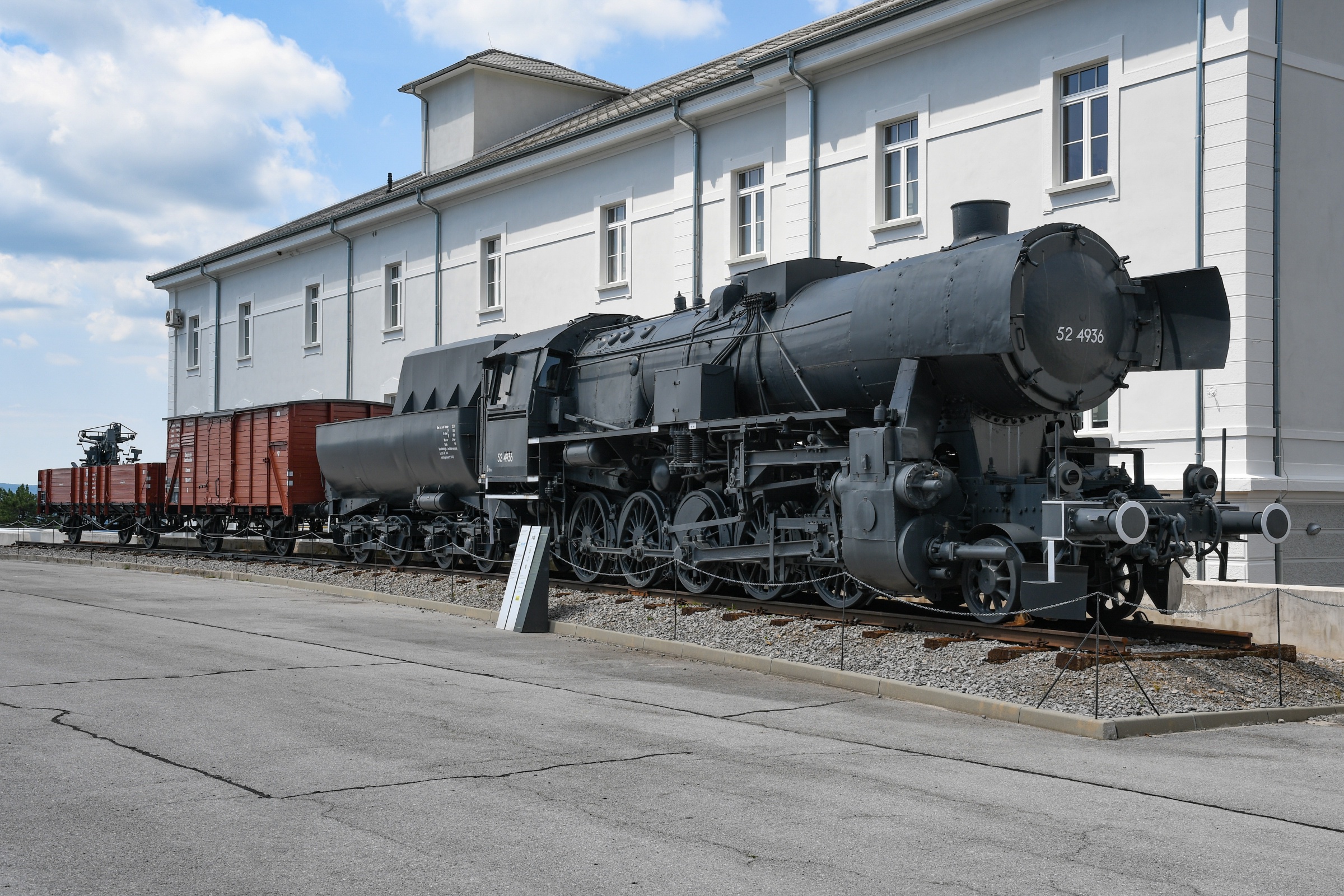 DR-Baureihe 52  (Kriegslokomotive)