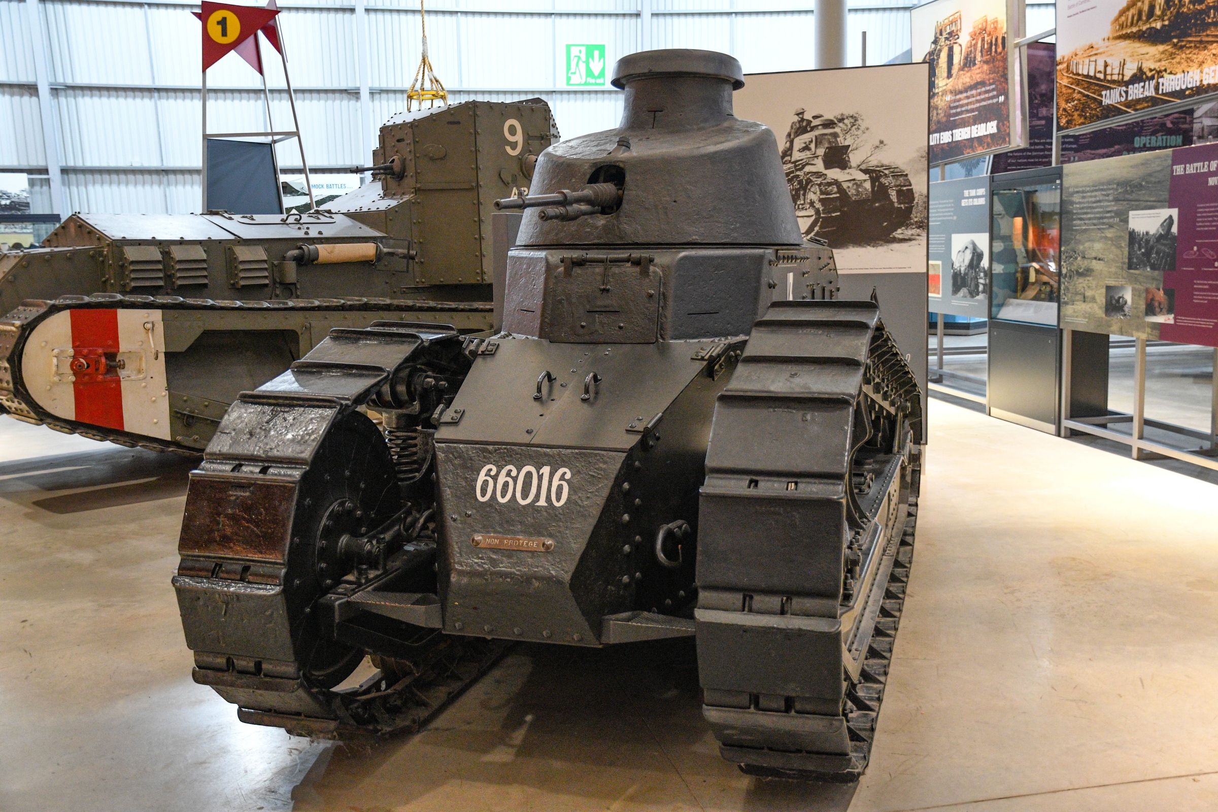 Renault FT  Char Mitrailleuse